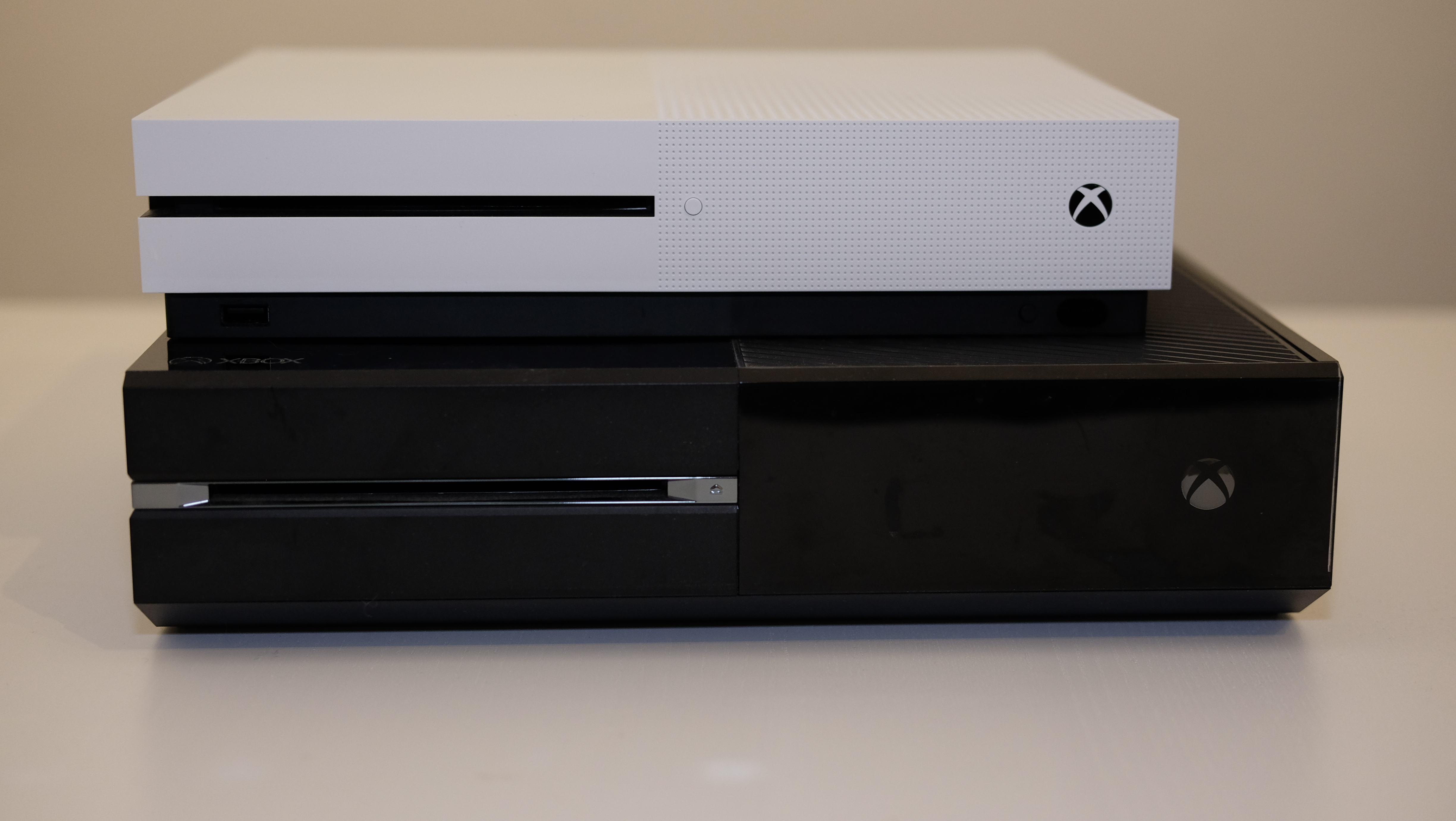 Xbox One har vært på slankekur. S-modellen er 40 prosent mindre.
