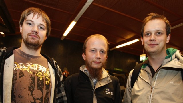 Fra venstre: Fredrik Neij, Gottfrid Svartholm-Warg og Peter Sunde. Svartholm-Warg var ikke tilstede under ankesaken og får derfor ingen dom i dag. Han må møte i retten senere.