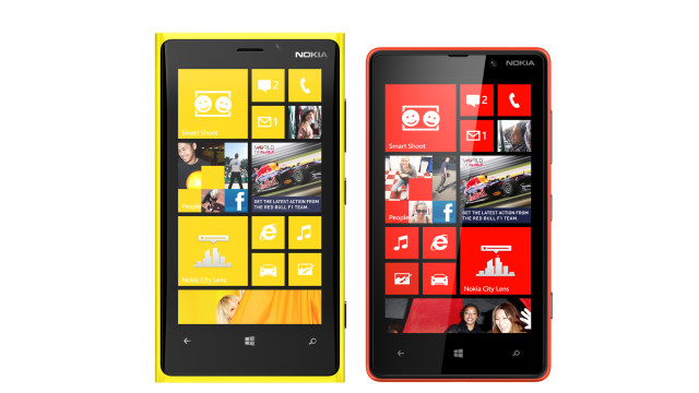 Nokia Lumia 920 (venstre) og 820 (høyre).