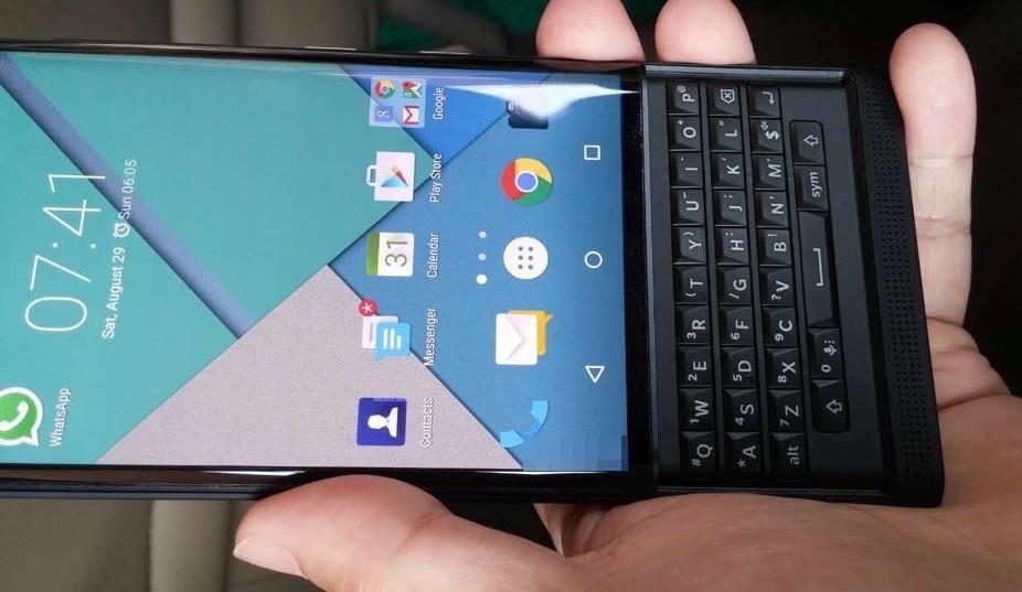 Dette skal være Blackberry-telefonen Venice som har Android.