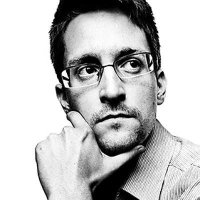 Edward Snowden behøver ikke lenger bo i Russland.