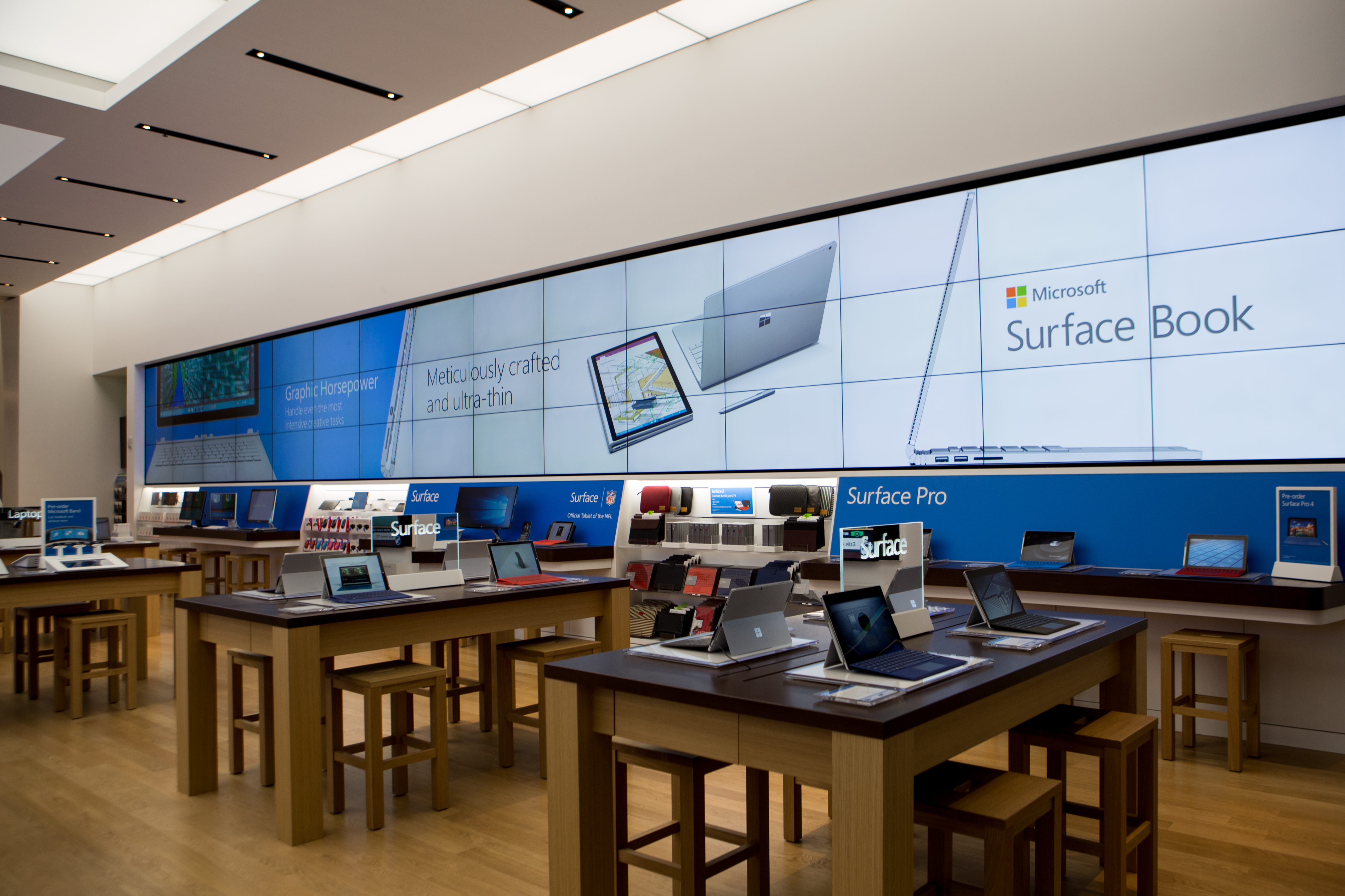 Dette er Microsofts nye flaggskipbutikk på Fifth Avenue i New York.