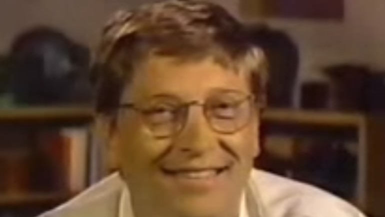 Bill Gates som toppsjef i 1997 når han reddet Apple med en investering som følge av et søksmål.