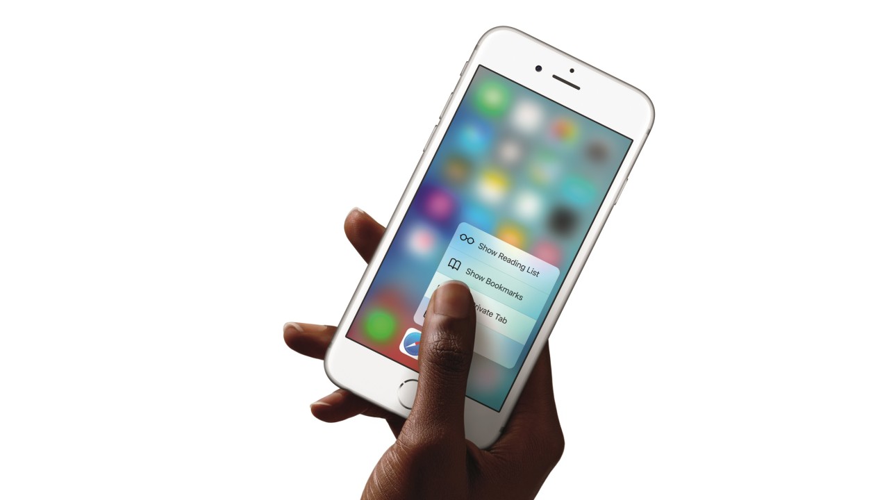 iPhone 7 kan ha både støtte for trådløs opplading og fingersensor på skjermen.