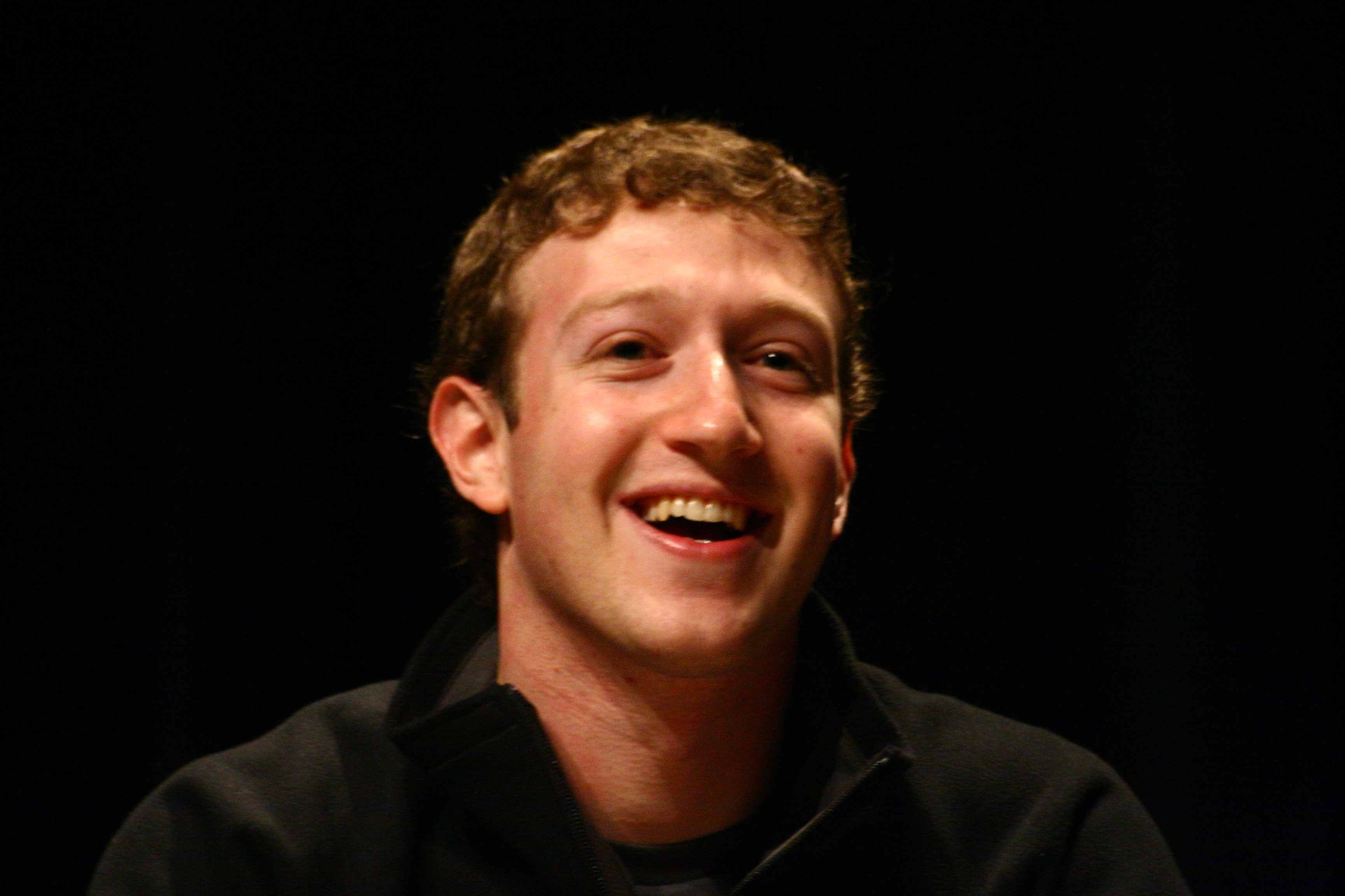 Mark Zuckerberg har tidligere uttalt at han ønsker å sette 99 prosent av sin del av Facebook inn i et filantropisk prosjekt for likhet og menneskets utvikling.