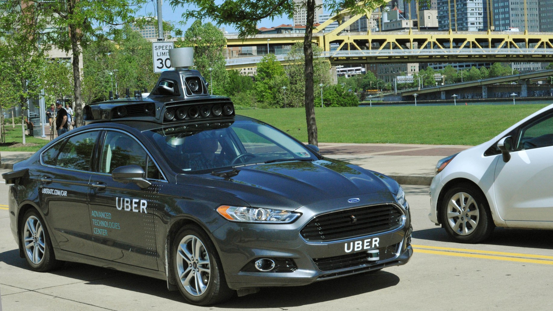 Med radar, laser og høyoppløste kameraer ombord skal Ubers nye prosjekt gjøre førerløse biler en realitet for selskapet.