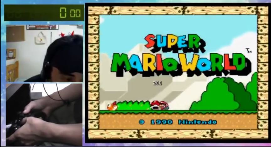 17 minutter og 45 sekunder har han fullført Super Mario World med bind for øynene.