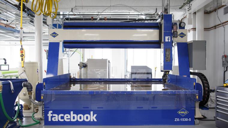 Facebook åpner nytt laboratorium for maskinvareteknologi.