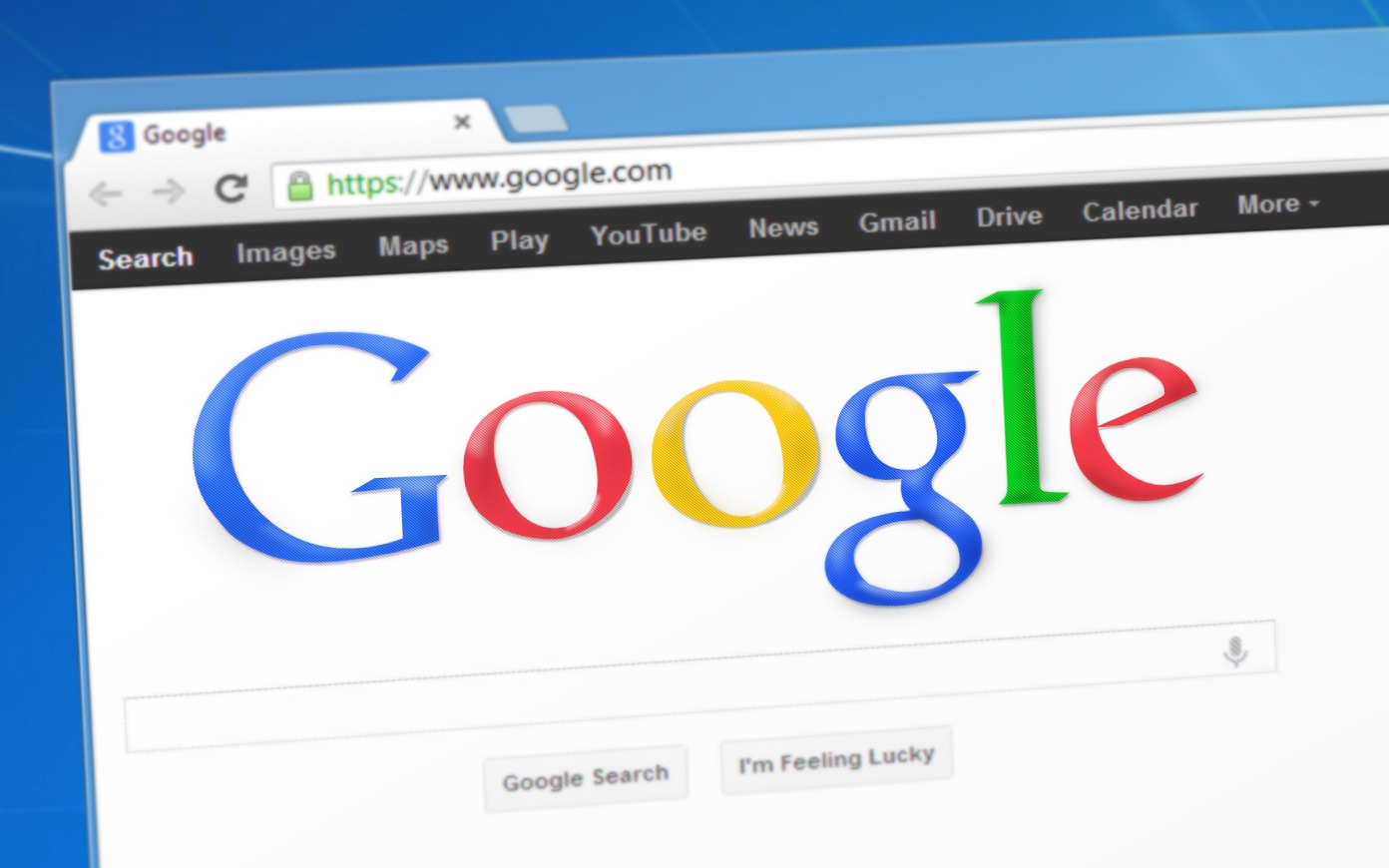 En britisk informasjonssikkerhets analytiker hevder at Google bør fikse påloggingssidene sine.