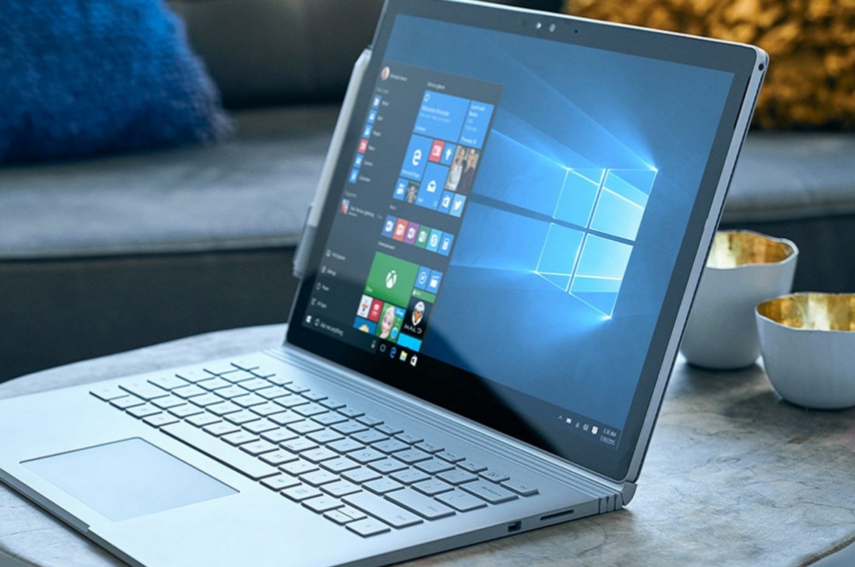 Nå har Microsoft startet å rulle ut den store ett-årsoppdateringen til Windows 10.