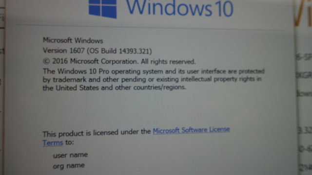 Windows 10-versjonen er faktisk den nyeste stabile. og ikke en Insider-versjon.