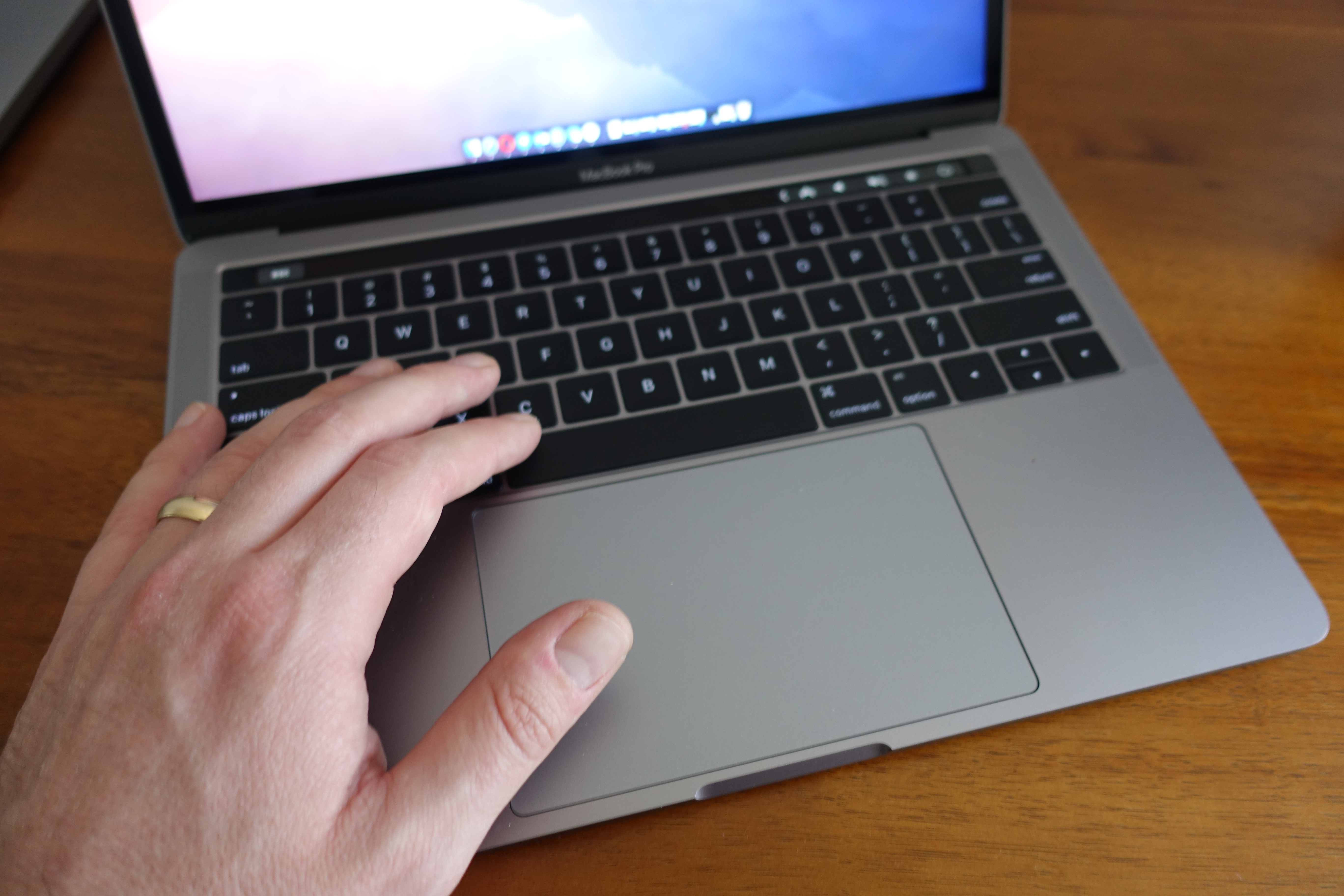 For første gang blir ikke en MacBook Pro anbefalt av Consumer Reports.