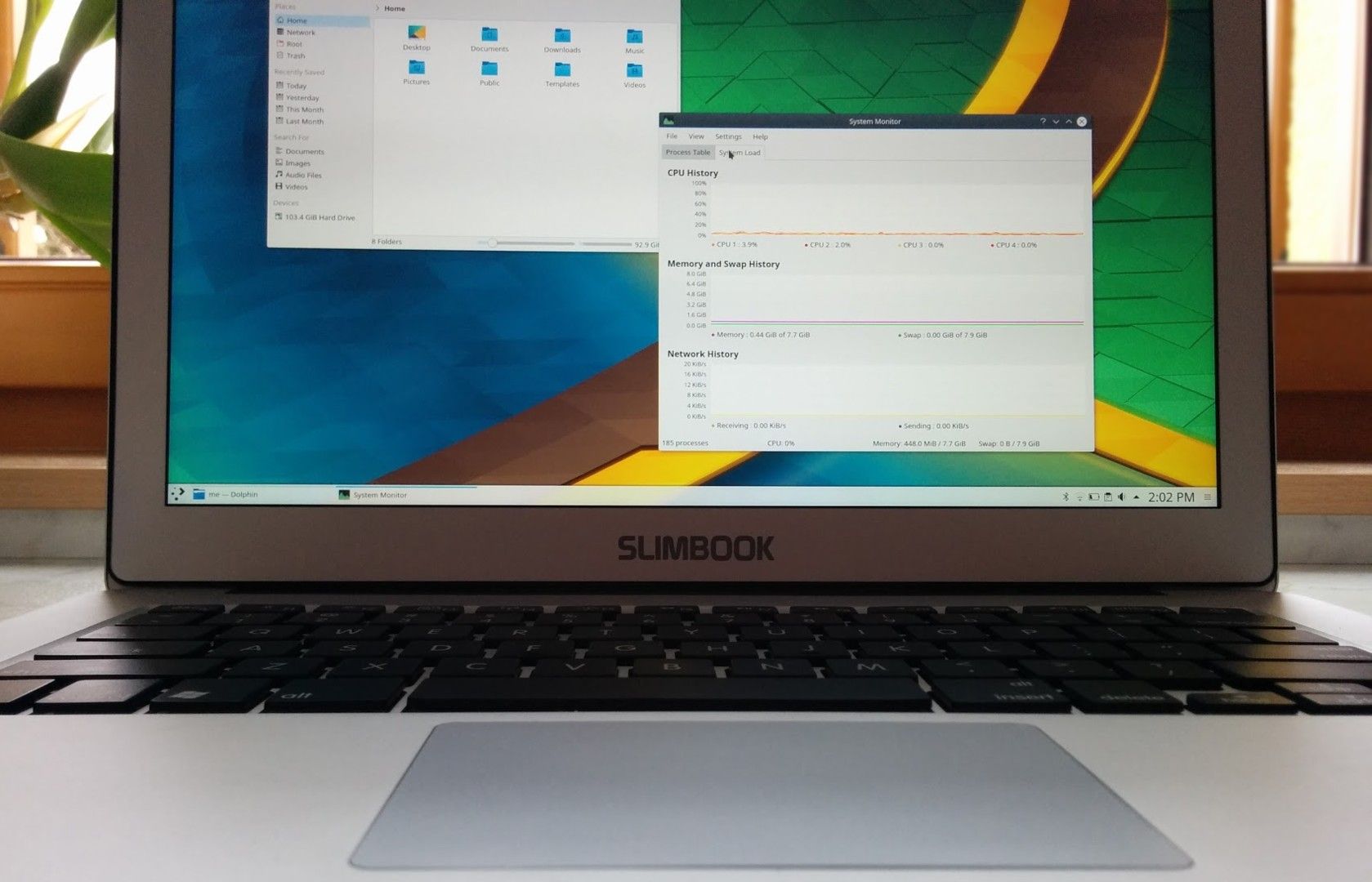 KDE Slimbook kjører Ubuntu-baserte KDE Neon.