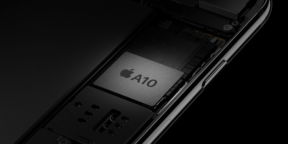 Apple får skryt for brikkedesignet. A10 Fusion sitter i iPhone 7 og 7 Plus.