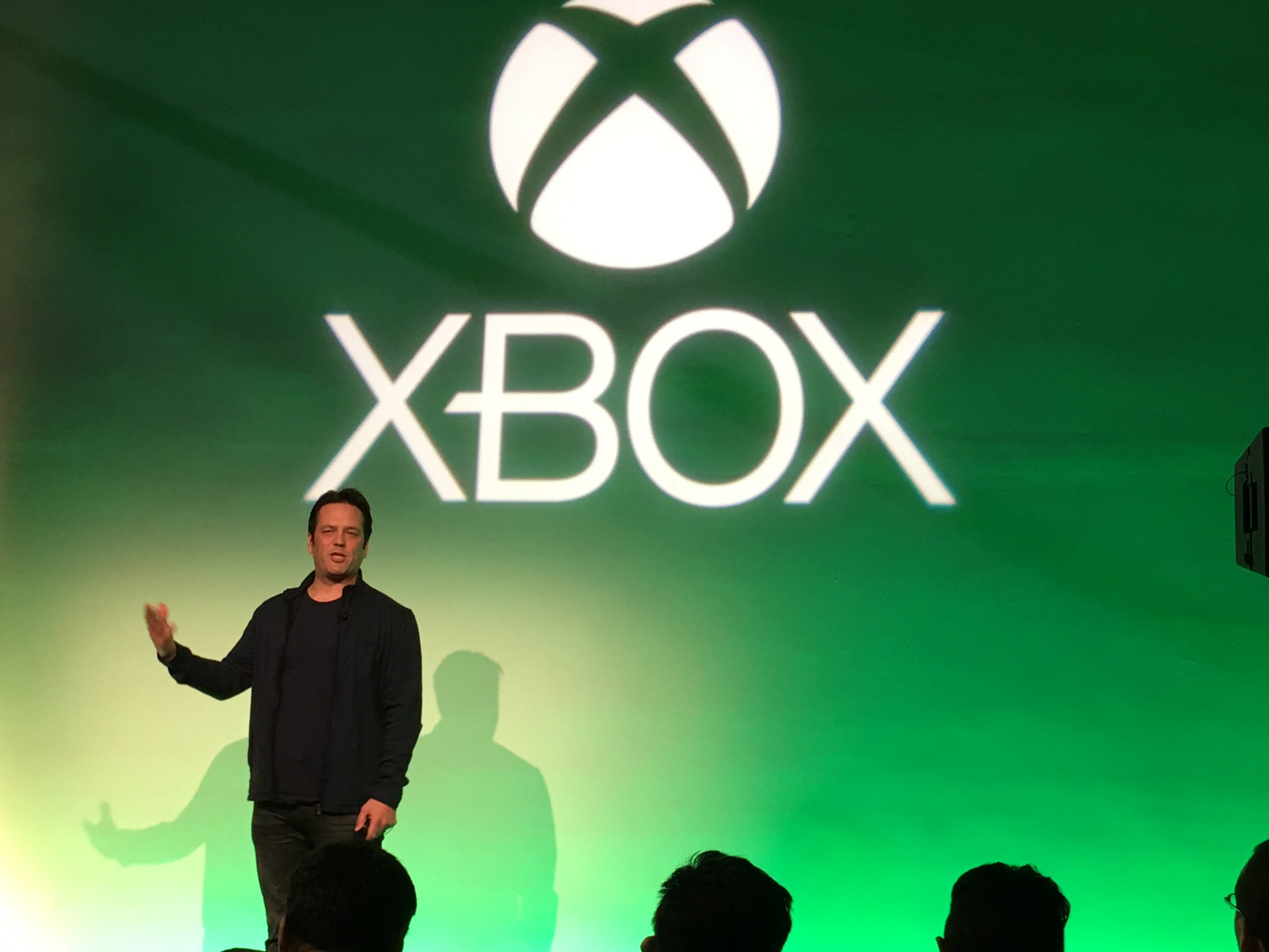 Xbox-sjef Phil Spencer ser for seg en abonnementsmodell á la Netflix i fremtiden.