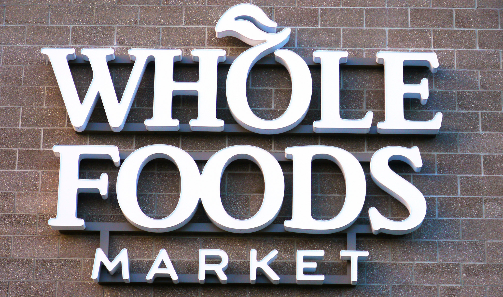 Amazons oppkjøp av Whole Foods Market plasserer dem i en helt annen liga i dagligvaremarkedet, med 431 butikker og omsetning på 136 millliarder kroner.