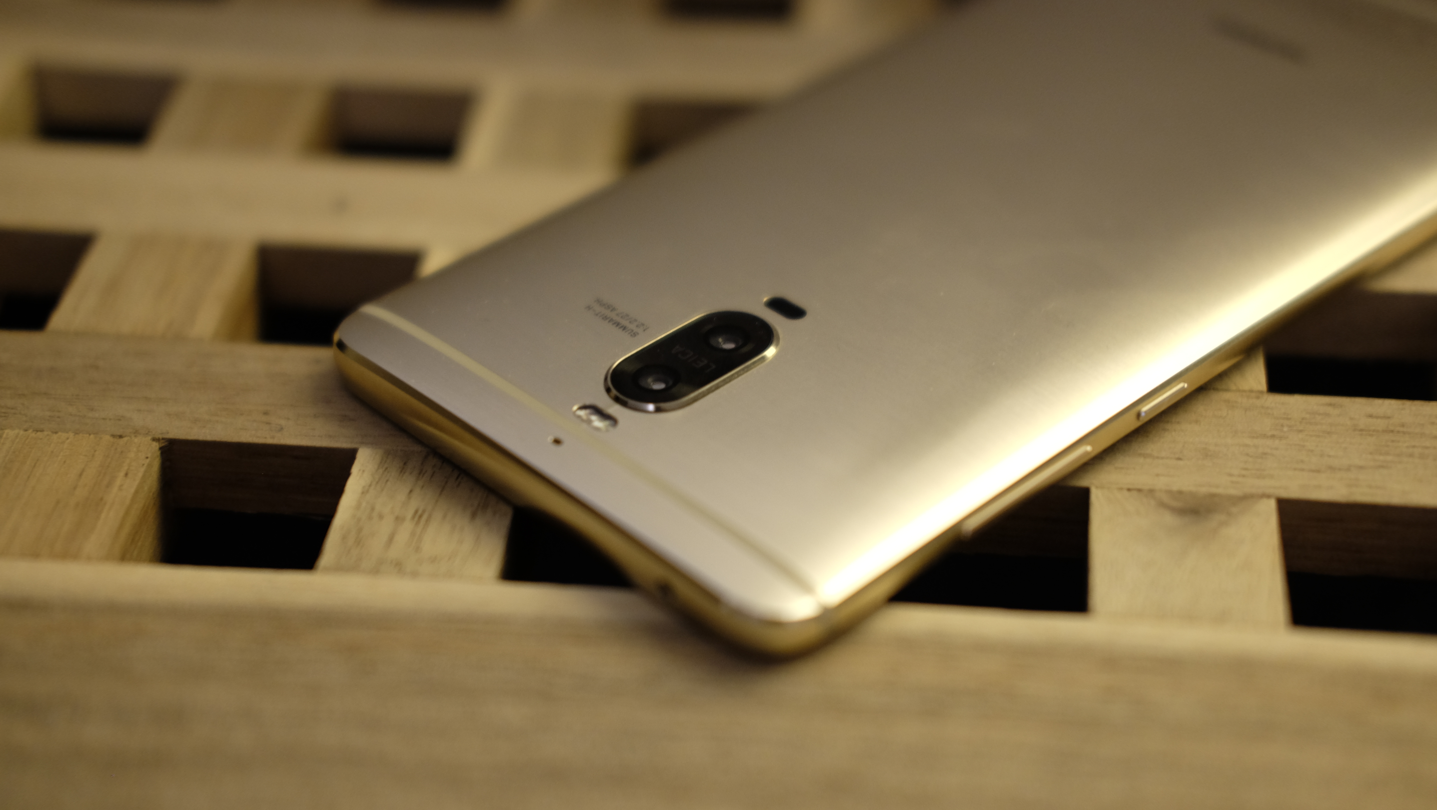 Mate 10 blir den første Huawei-mobilen med rammeløst design.