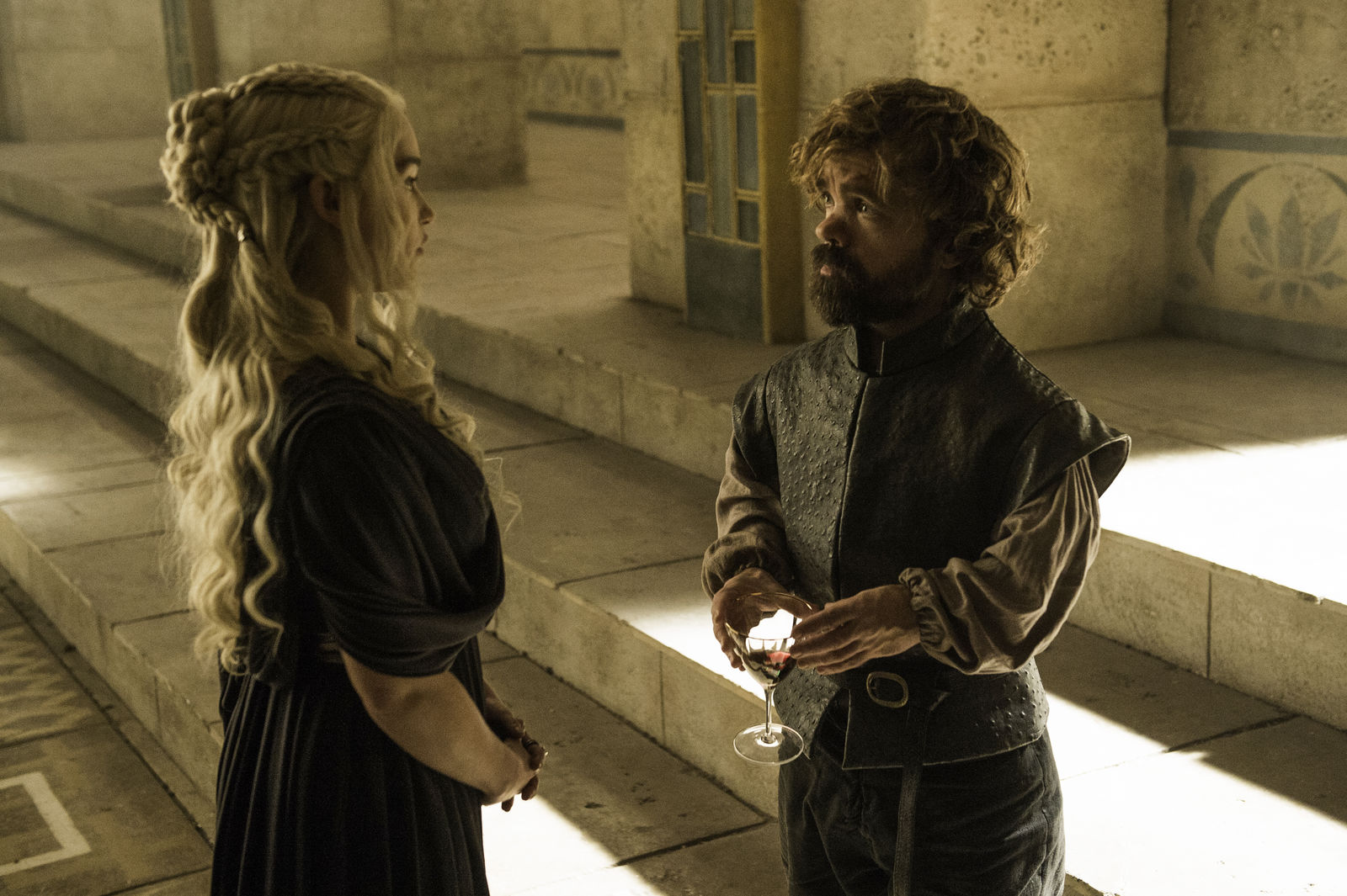 Daenerys Targaryen og Tyrion Lannister er populære skikkelser i Game of Thrones-serien.