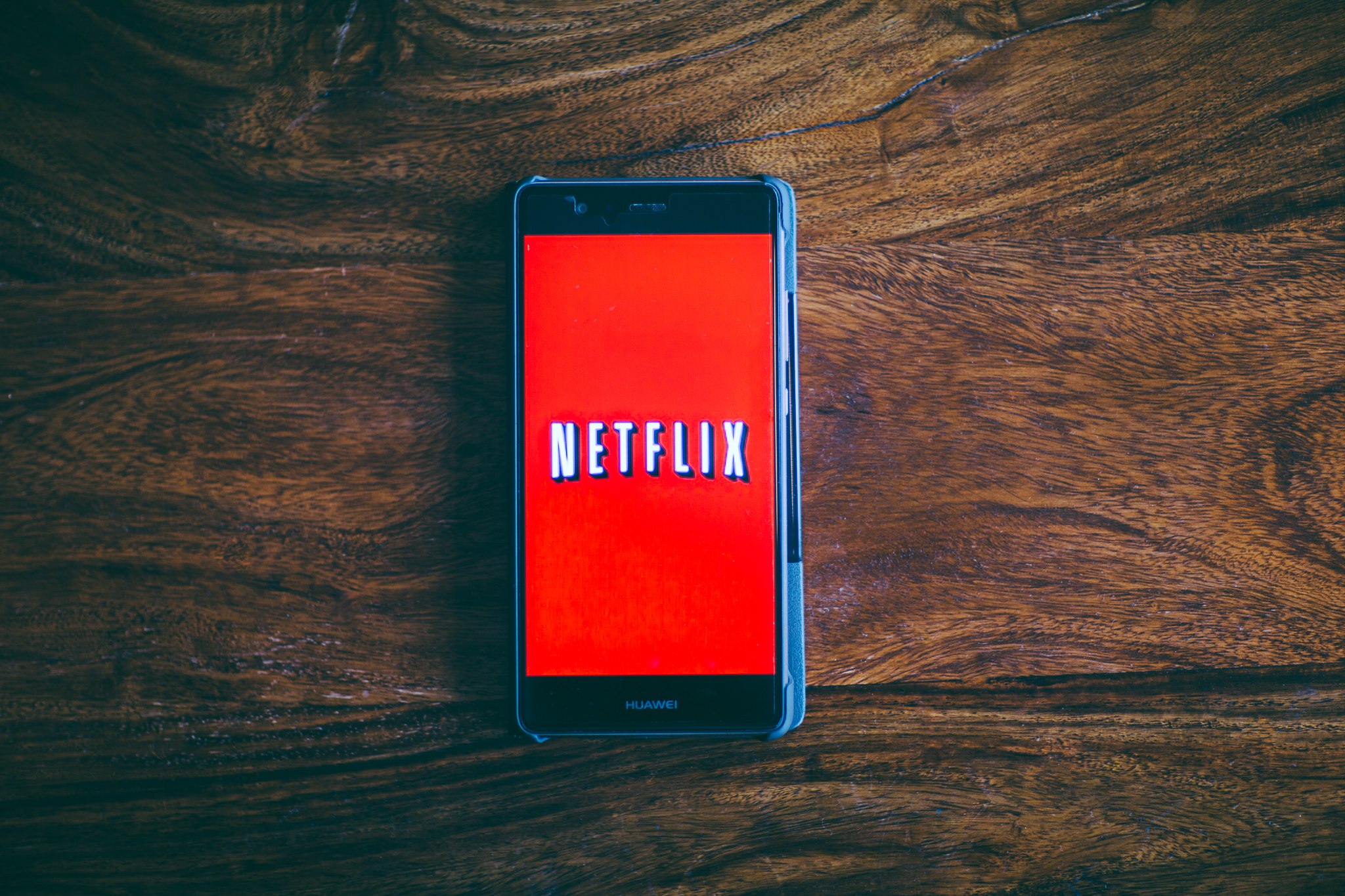 Netflix er fortsatt den største strømmetjenesten for video.