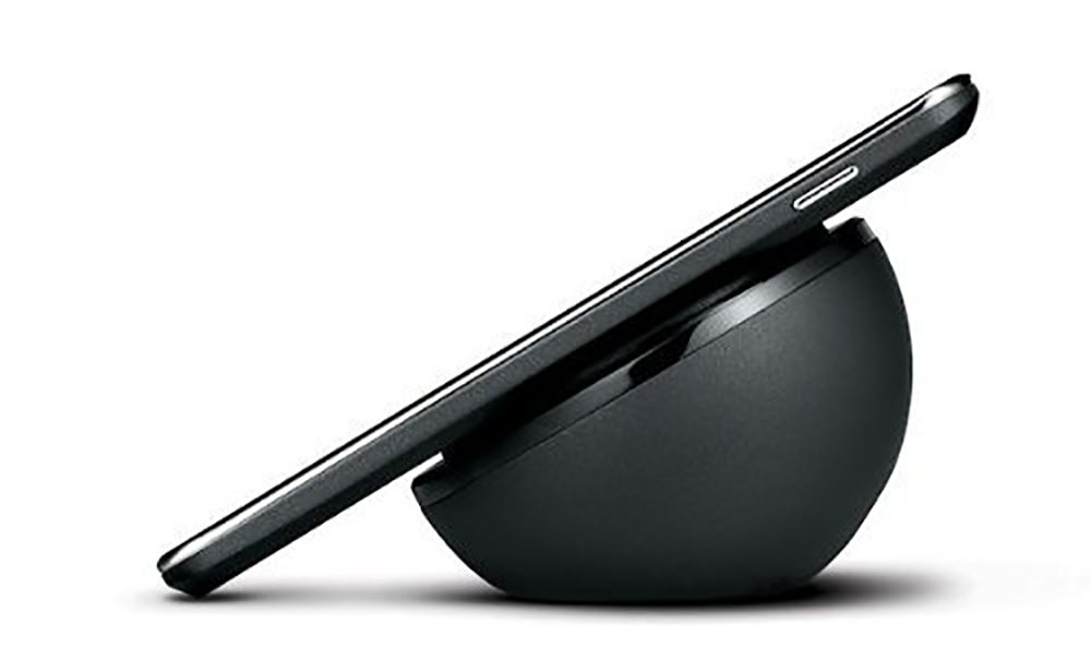 Apples trådløse lader kan ligne på Qi-laderen til Nexus 4 - men nå skal den ha blitt satt på vent.
