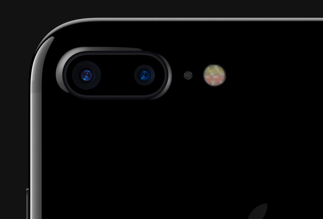 Ifølge kilder fra Foxconn har Apple startet testing før masseproduksjonen starter av de tre nye iPhone-modellene, men det er ikke sikkert de klarer produsere nok iPhone 8-modeller grunnet den nye fingersensoren.