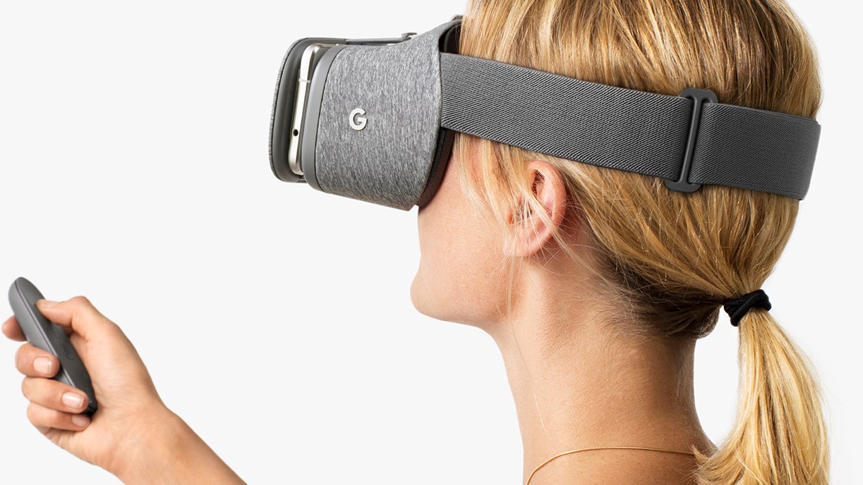 Nå kan du surfe i VR med Chrome.