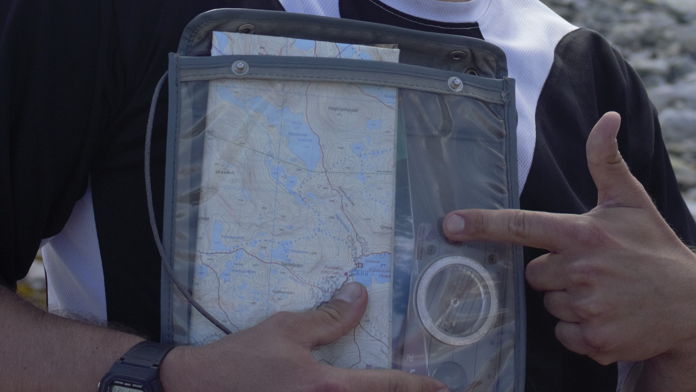 Fysiske kart er en løsning når GPS-en svikter.