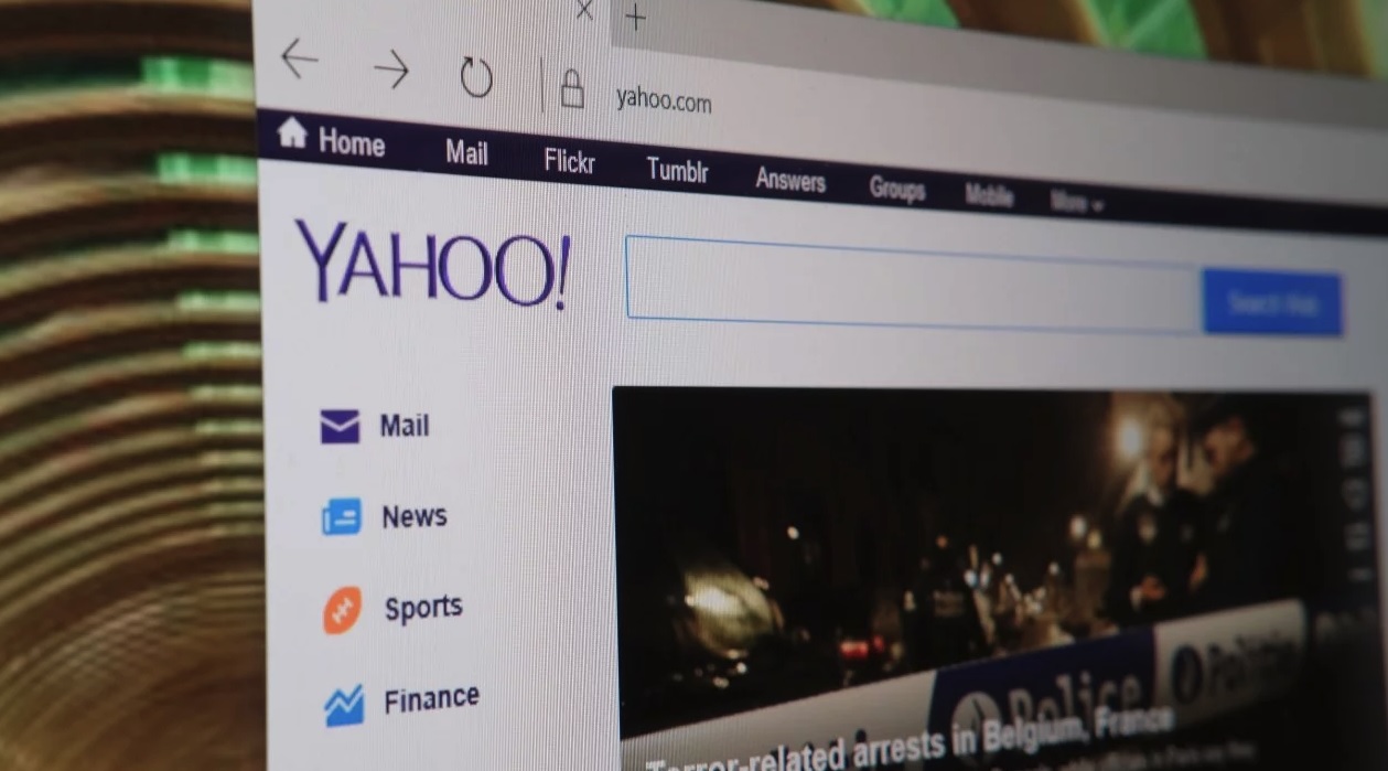 Yahoo har ikke vært relevant for nettbrukere på veldig, veldig mange år, og avsluttet det hele med å bli gigant-hacket,
