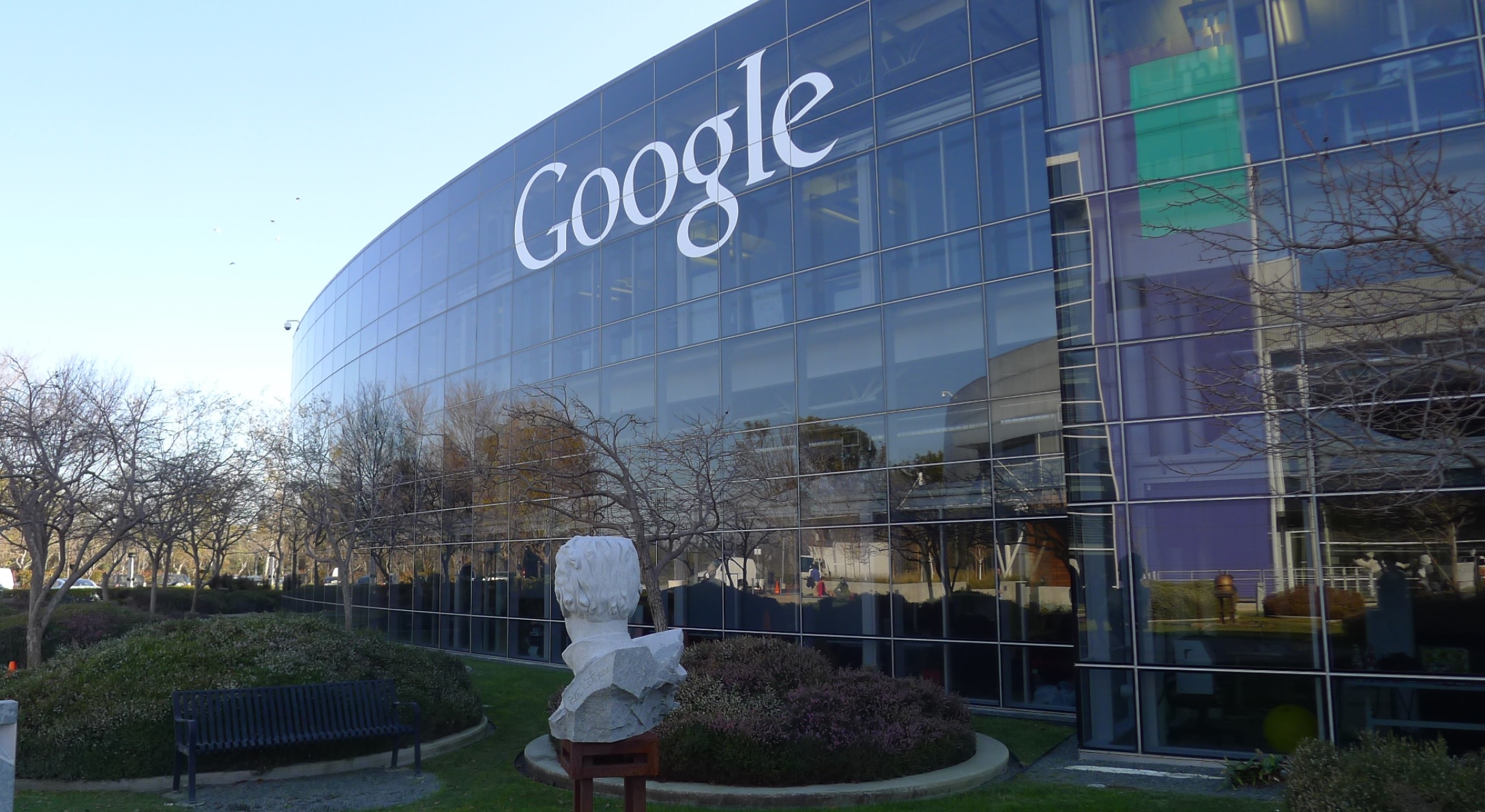 Google gjør som andre teknologi-giganter og skatter der det er billigst via en rekke smutthull.