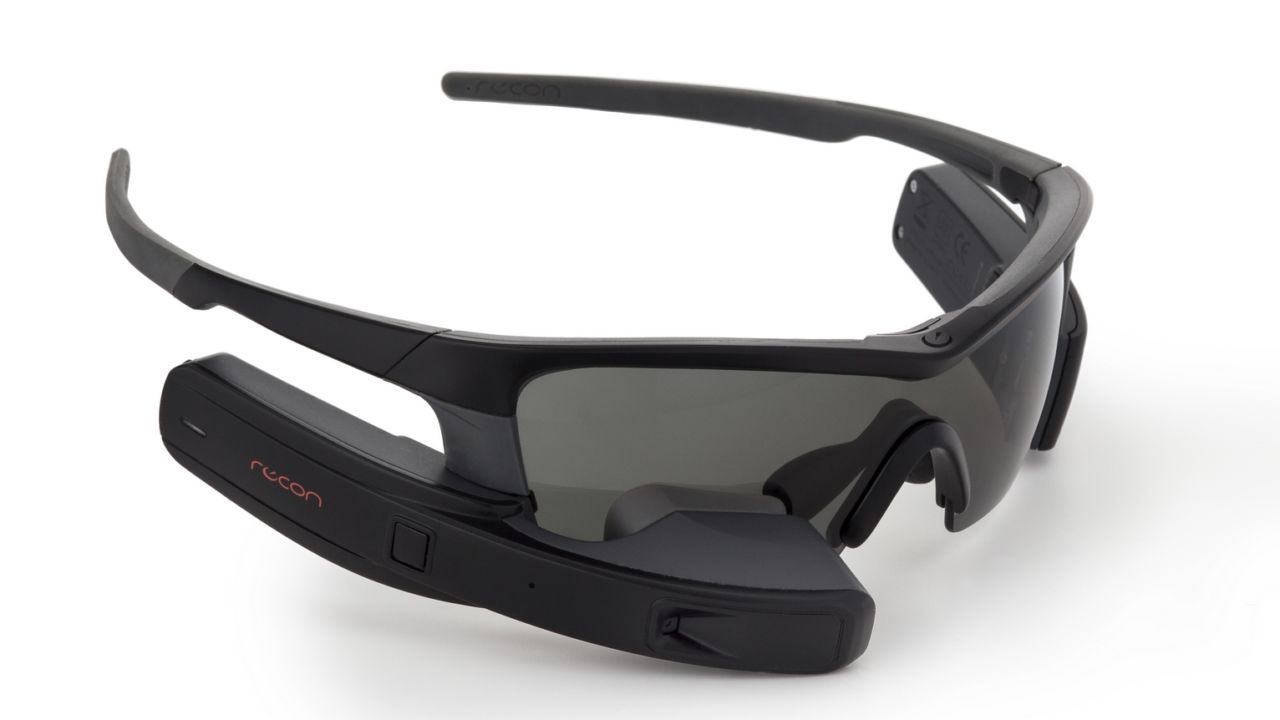 Dette er Recon Jet. Salget stoppet sent i fjor. Nå skal Intel lansere nye smartbriller under ny merkevare.