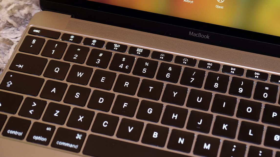 - Apple, det er på tide å tilbakekalle samtlige MacBook Pro produsert etter høsten 2016.