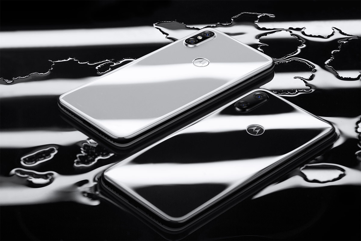 Motorola har skamløst kopiert iPhone X