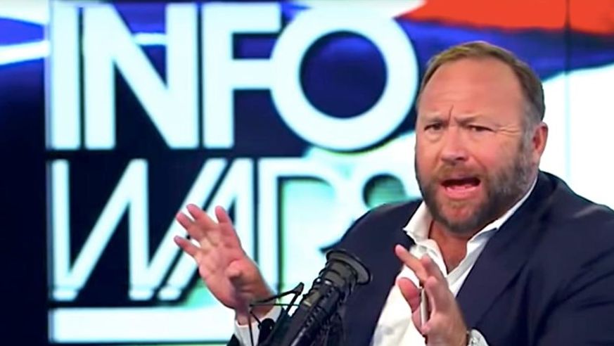 InfoWars blir ikke fjernet fra Twitter