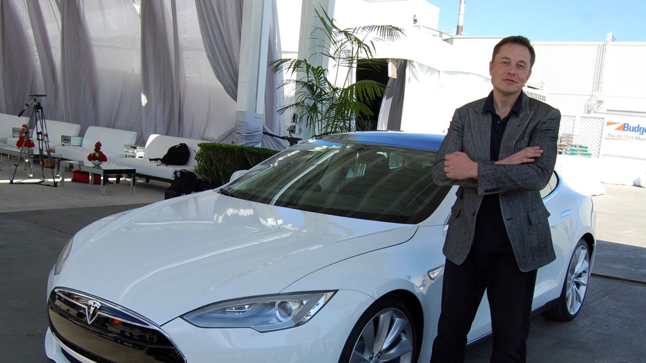 NY Times: - Elon Musks oppførsel irriterer Tesla-styret.