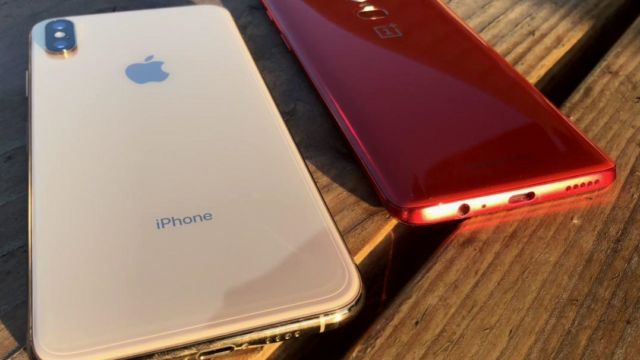 iPhone Xs Max og OnePlus 6 er to lekre mobiler, ingen tvil om det.