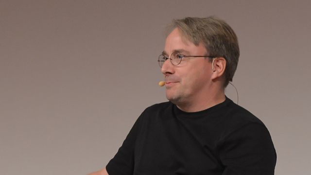 Linus Torvalds tar seg en pause for å arbeide med sin personlighet