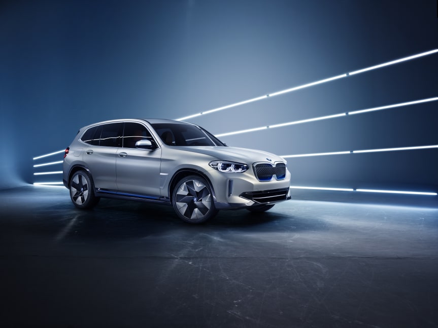 Nå kan du reservere BMWs første elektriske SUV.