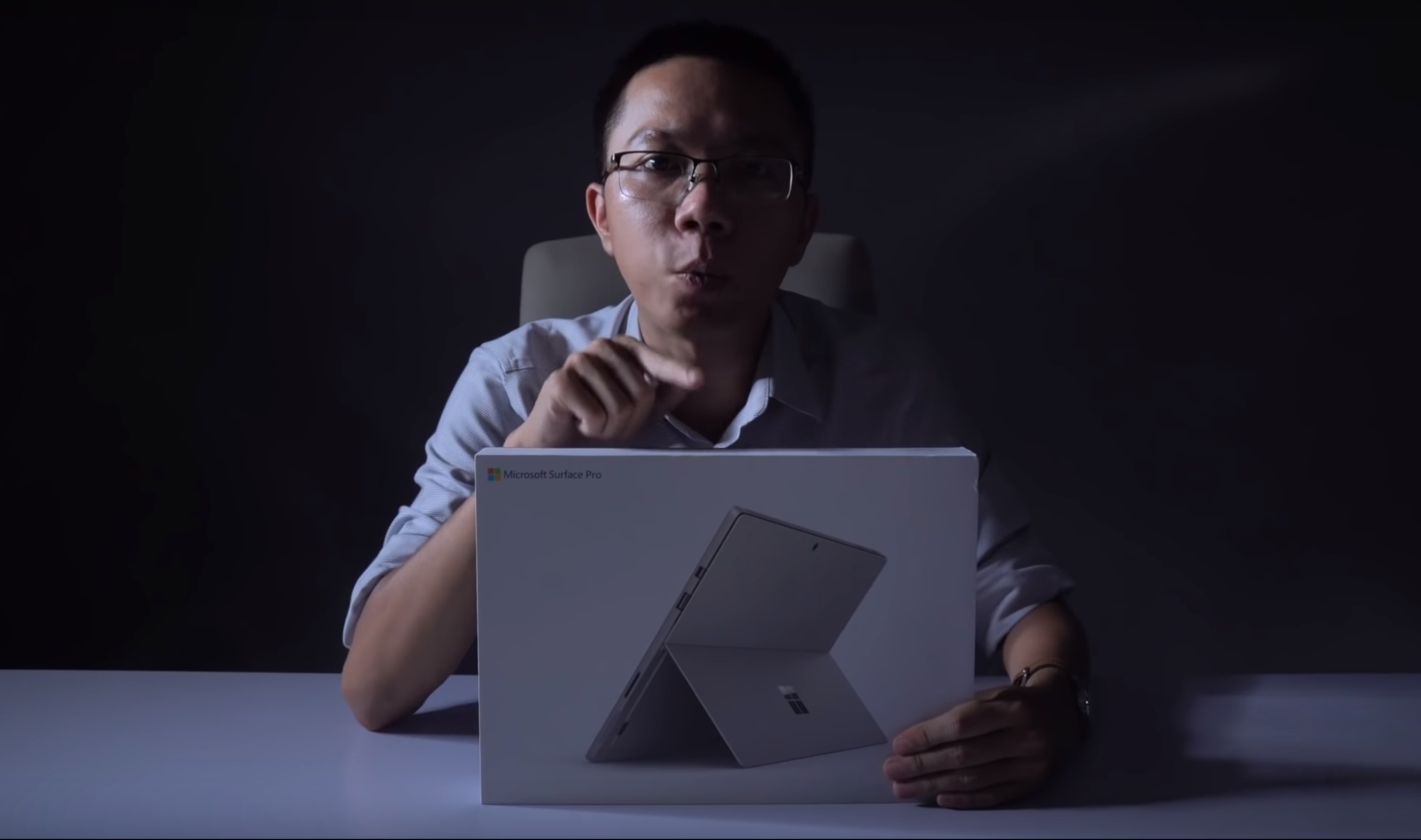 Se dem pakke opp Surface Pro 6!