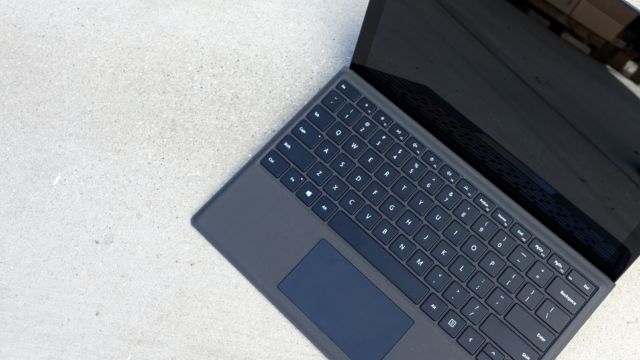 SNIKTITT: Surface Pro 6 - jeg burde ikke like den så godt