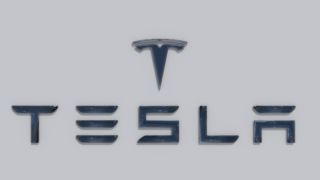 Tesla-ledelsen ser seg nødt til å sparke mange ansatte - eneste måten å gjøre Model 3 billigere på ifølge Musk.