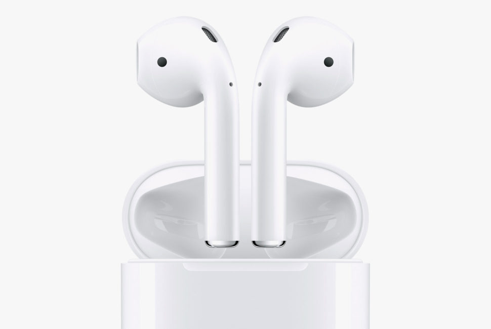 Apple har i det stille oppdatert AirPods 1 - eiere melder om bedre lydkvalitet