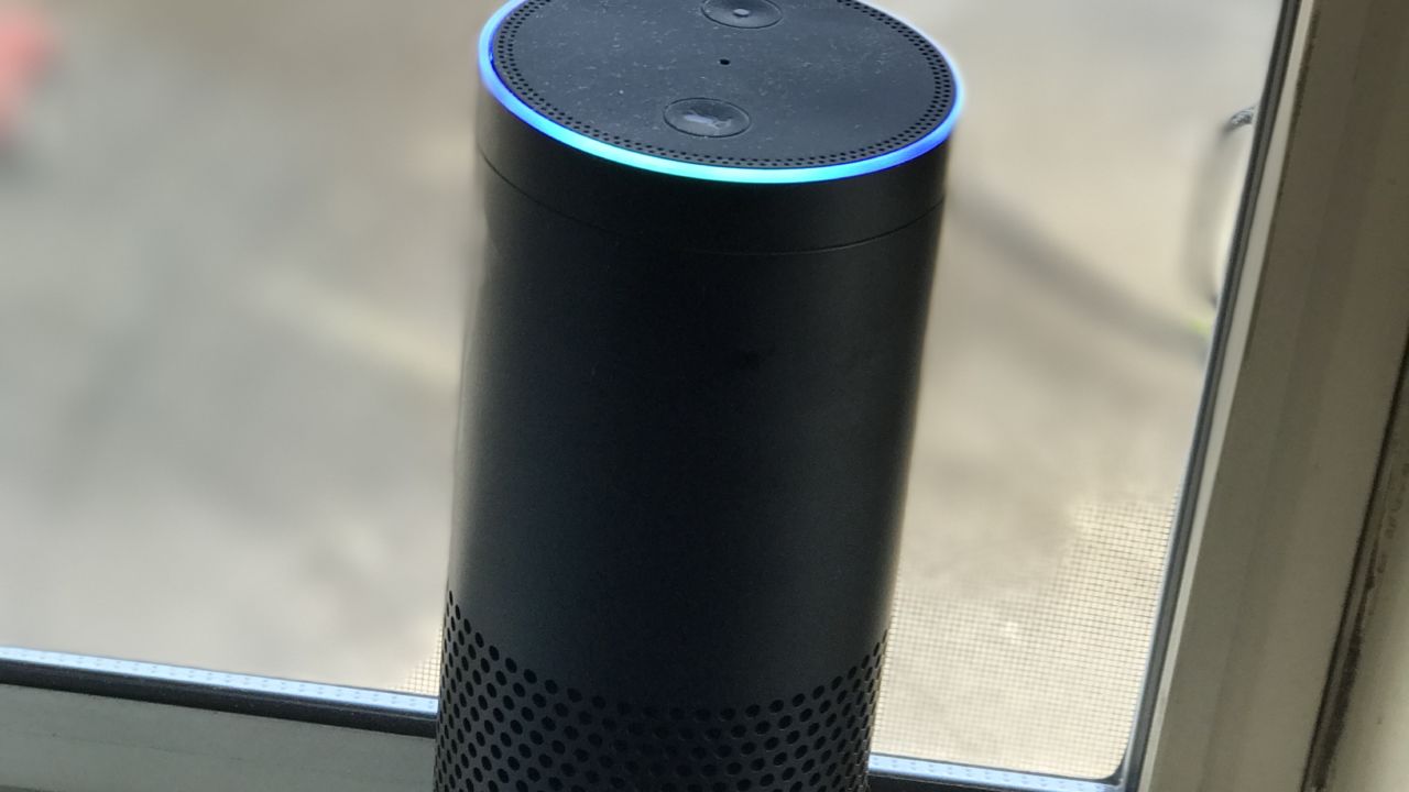 Personvernmareritt for noen - andre bryr seg ikke: Amazon-arbeidere hører hva du forteller Alexa
