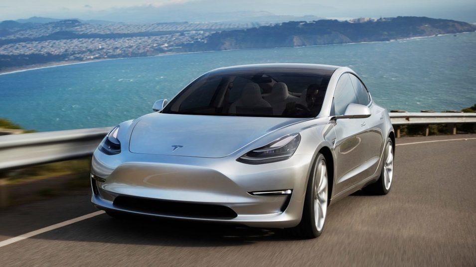 Model 3 står for over halvparten av det elektriske bilmarkedet i USA.