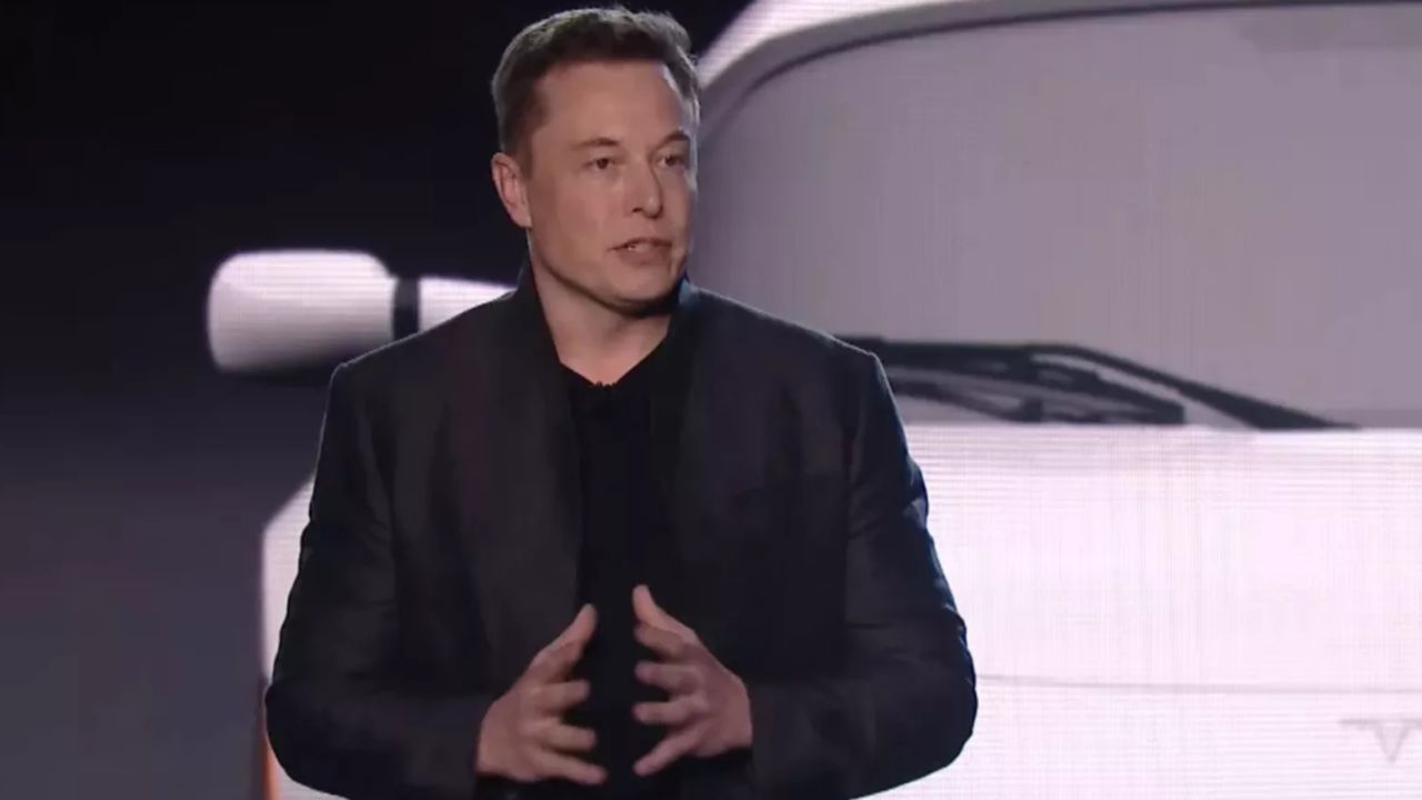 Musk: - Tesla skal utvikle elektrisk løvblåser