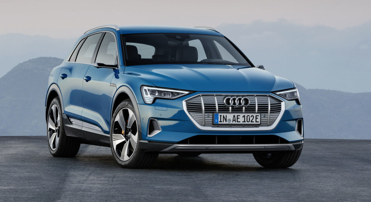 Audi tilbakekaller biler - risikerer lekkasje inn i batteripakken