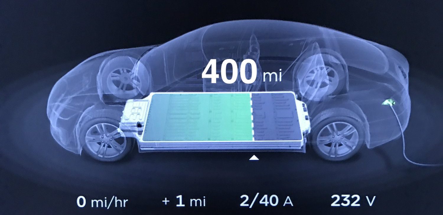 Tesla-sjefen: - Kan snart kjøre 650 kilometer på én fullading