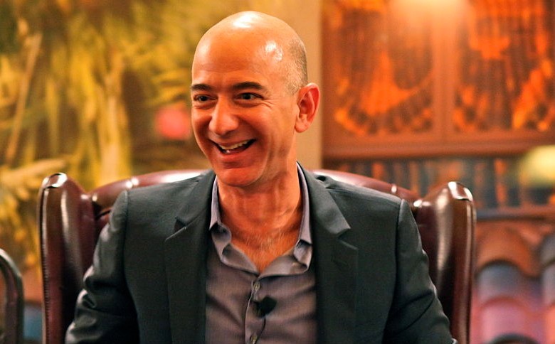 Jeff Bezos: Robotstyrte hender blir vanlig innen ti år