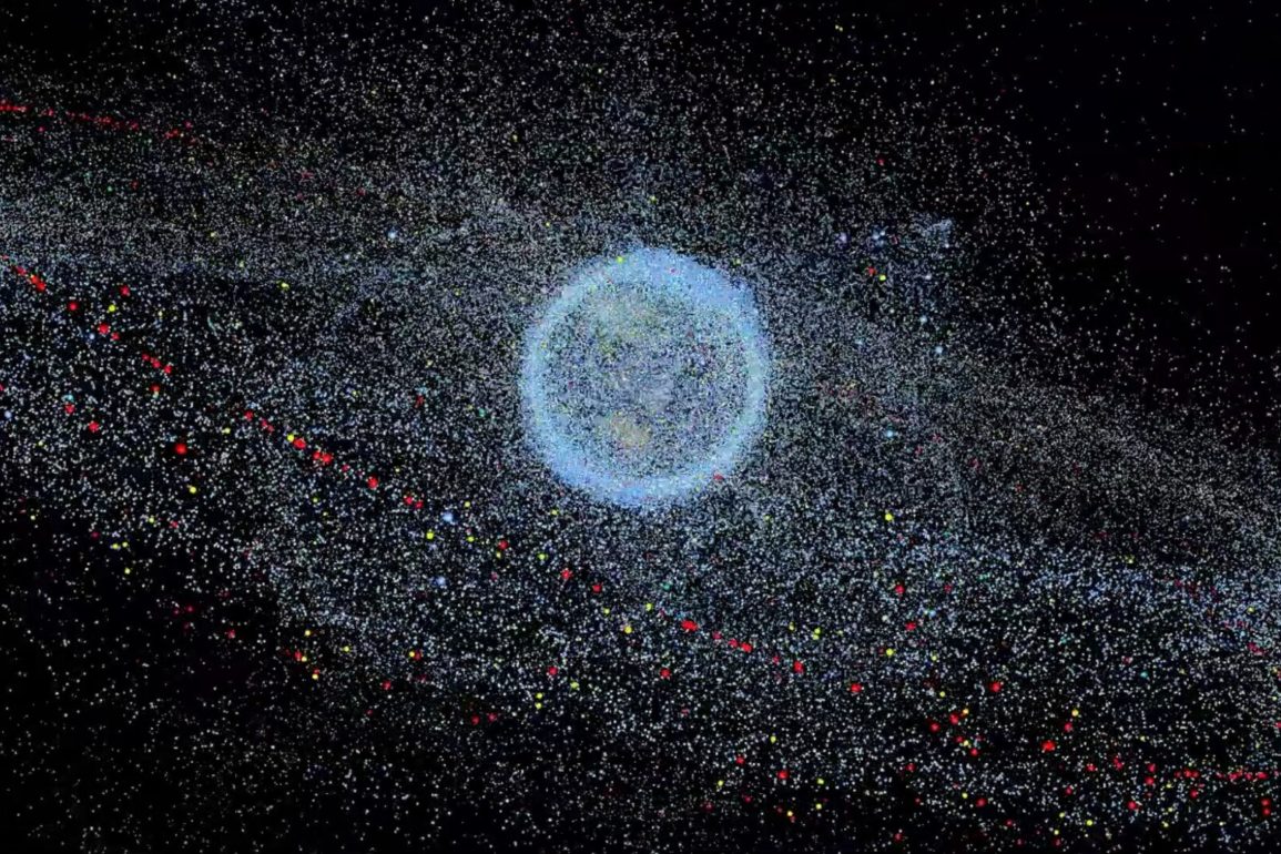 ESA - Distribution_of_space_debris_in_orbit_around_Earth_pillars