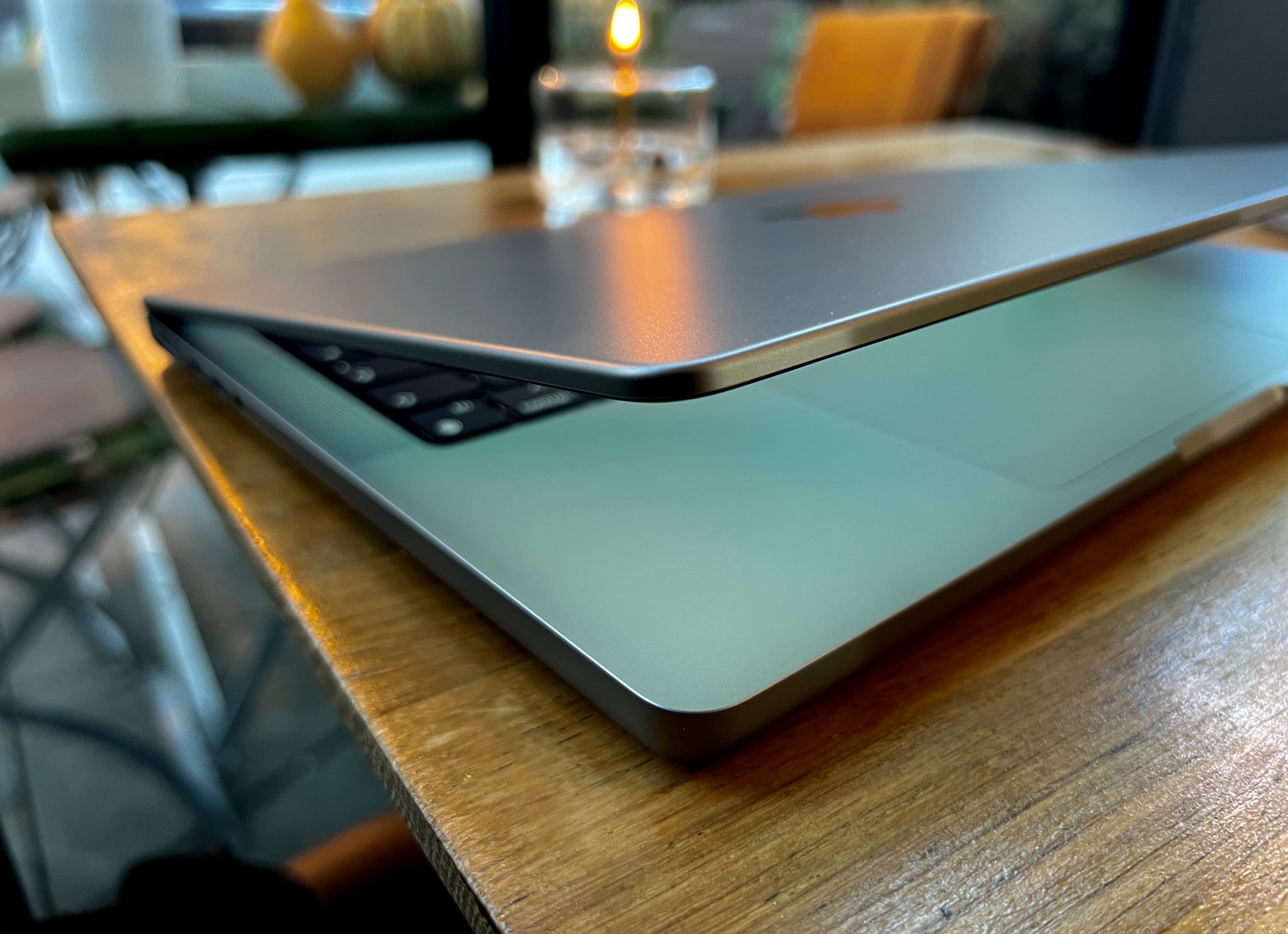 SNIKTITT - MacBook Pro 14: Apple har endelig skjønt det - ITavisen