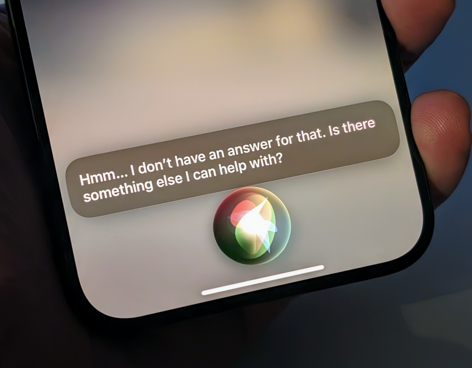 Siri sentirà di più con l’iPhone 16, che ottiene microfoni migliori